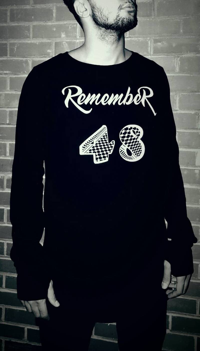 Langärmeliges T-Shirt Lange Länge Für Herren „Remember48" Schwarz Im Kuffieh-stil von FadilaAAlouchi