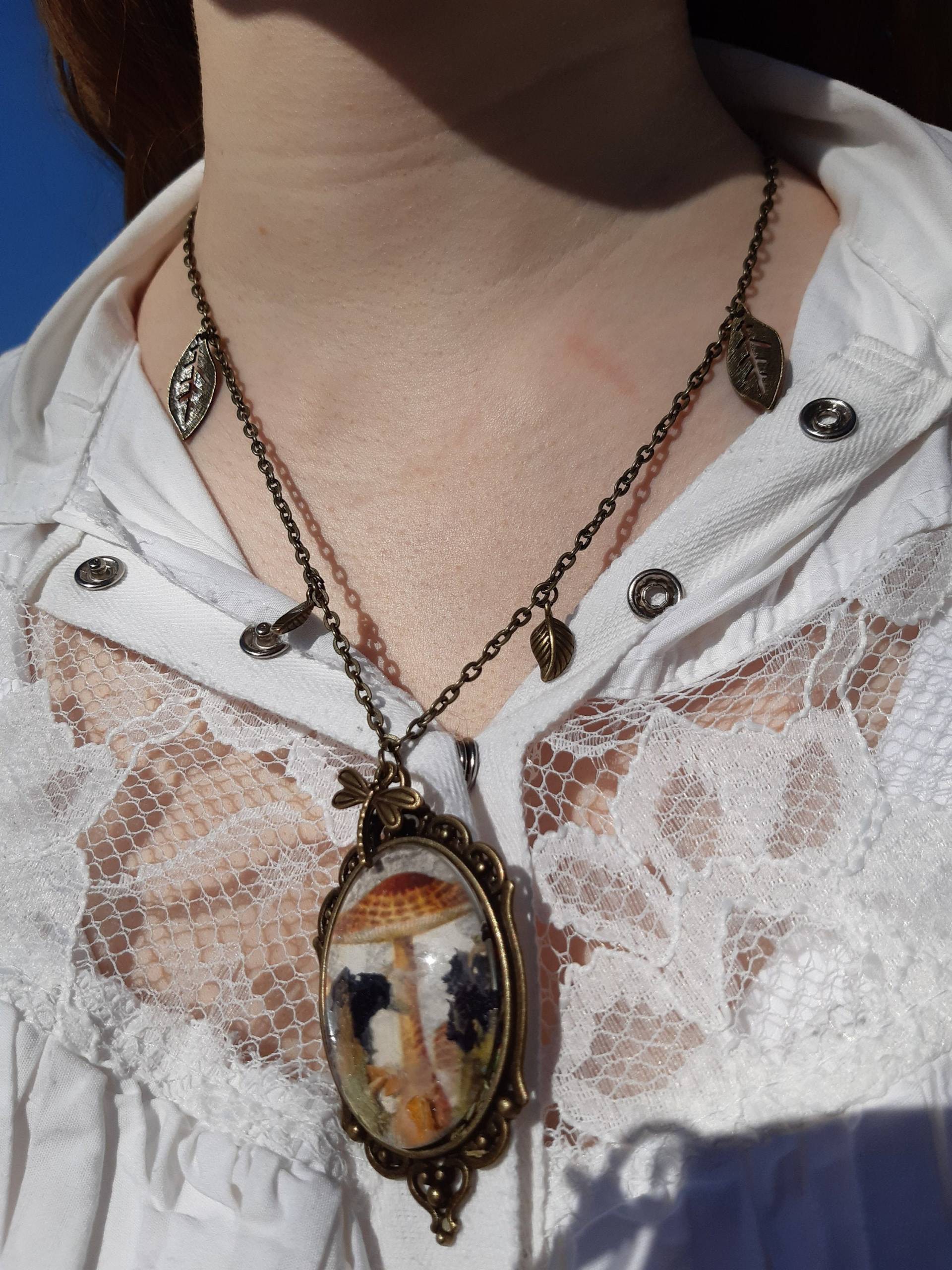 Pilz Und Getrocknete Blumen Cabochon Ohrring Halskette Set Pilz Und Getrocknete Blumen Cabochon Ohrring Halskette Set von FaeAlleyAtelier