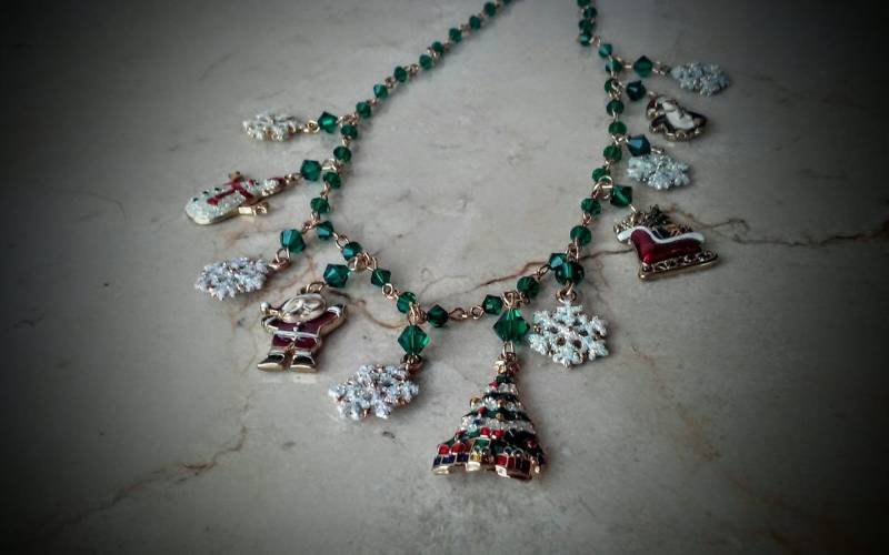 Weihnachten Charm Halskette, Bunte Charms Für Weihnachtszeit, Swarovski Perlen Kette, Geschenk Sie, Schmuck Weihnachtsliebhaber, Faeriejems Weihnachten Charm Halskette, Bunte Charms Für Weihnachtszeit, Swarovski Perlen Kette, Geschenk Sie, Schmuck Weihnachtsliebhaber, Faeriejems von Faeriejems