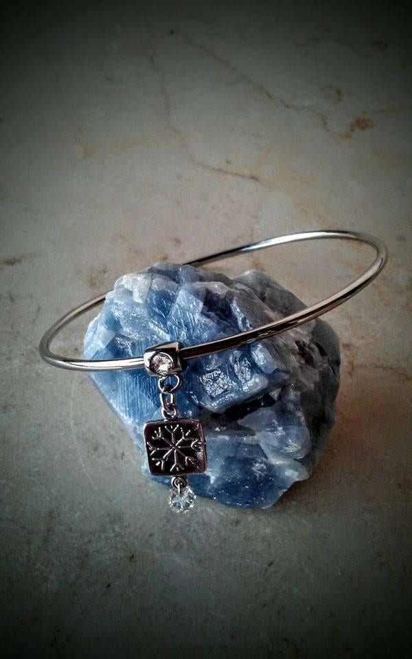 sterling Schneeflocke Armband, Schmuck Für Winter, Armreif, Charm Mit Swarovski Kristallen, Geschenk Frauen sterling Schneeflocke Armband, Schmuck Für Winter, Armreif, Charm Mit Swarovski Kristallen, Geschenk Frauen von Faeriejems