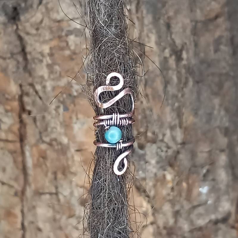 Dreadschmuck Aus Kupferdraht Mit Apatit-Perle - Handgefertigtes Unikat Für Dreadlocks von Fairkritzelt