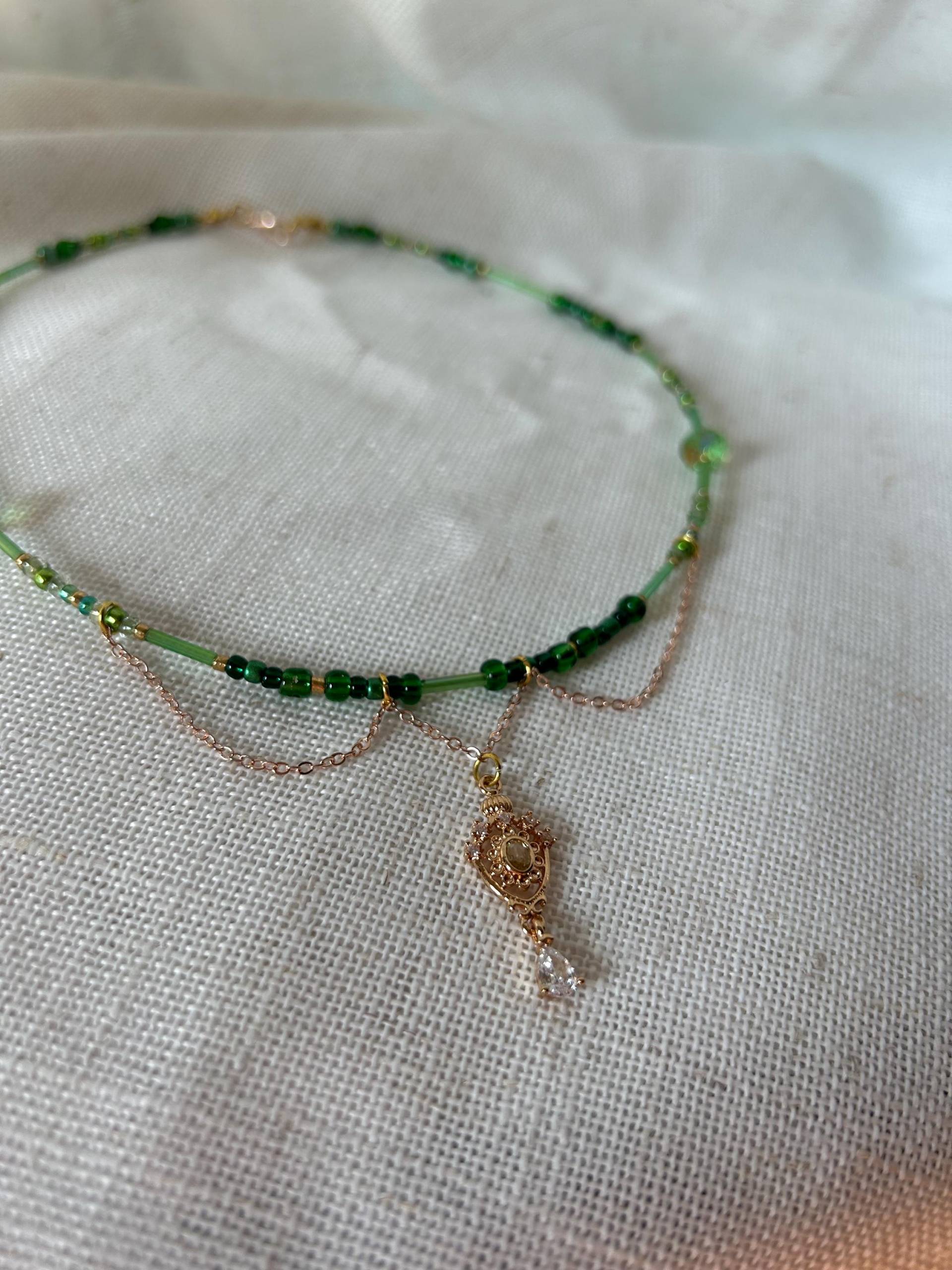 Pendant Necklace Green | Beads & Pendant| Handmade Pendant Necklace Green | Beads & Pendant| Handmade von FairyCraftsAtelier