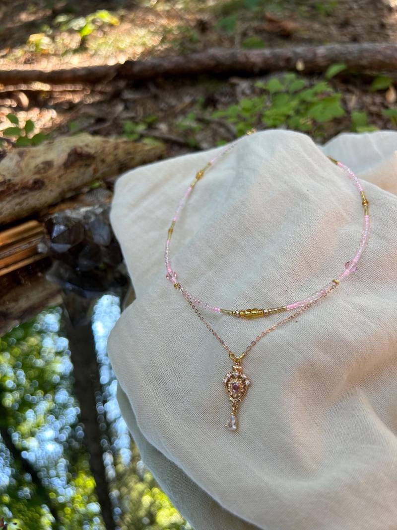 Pendant Necklace Rosa | Beads & Pendant| Handmade Pendant Necklace Rosa | Beads & Pendant| Handmade von FairyCraftsAtelier