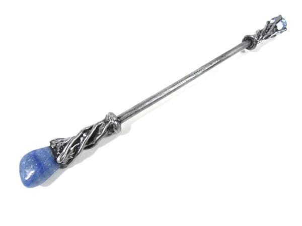 Blauquarz Zauberstab Schwarzsilber Hexenmeister Edelstein Feenstab Wicca Kristallzauberstab Blauquarz Zauberstab Schwarzsilber Hexenmeister Edelstein Feenstab Wicca Kristallzauberstab von FairyMeShop