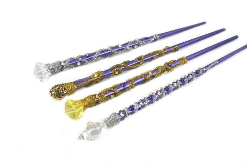 Metallic Lila Zauberstab Fee Hexenstab Steampunk Wand Cosplay Party Metallic Lila Zauberstab Fee Hexenstab Steampunk Wand Cosplay Party von FairyMeShop