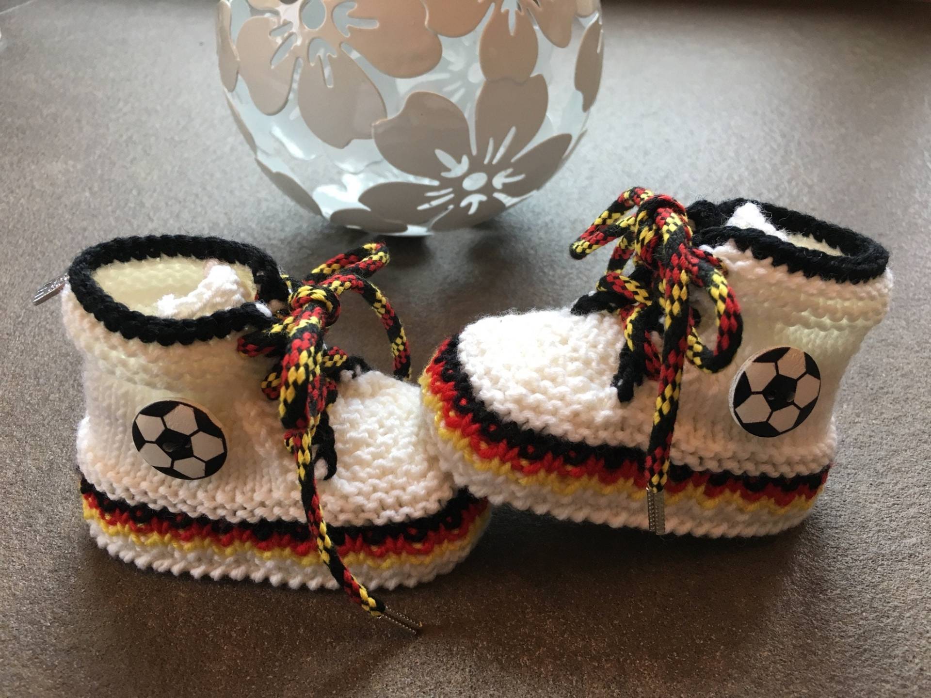 Baby-Turnschuh Fußball-Em "Deutschland" - Handmade Baby-Turnschuh Fußball-Em "Deutschland" - Handmade von FairyTailsTreasures