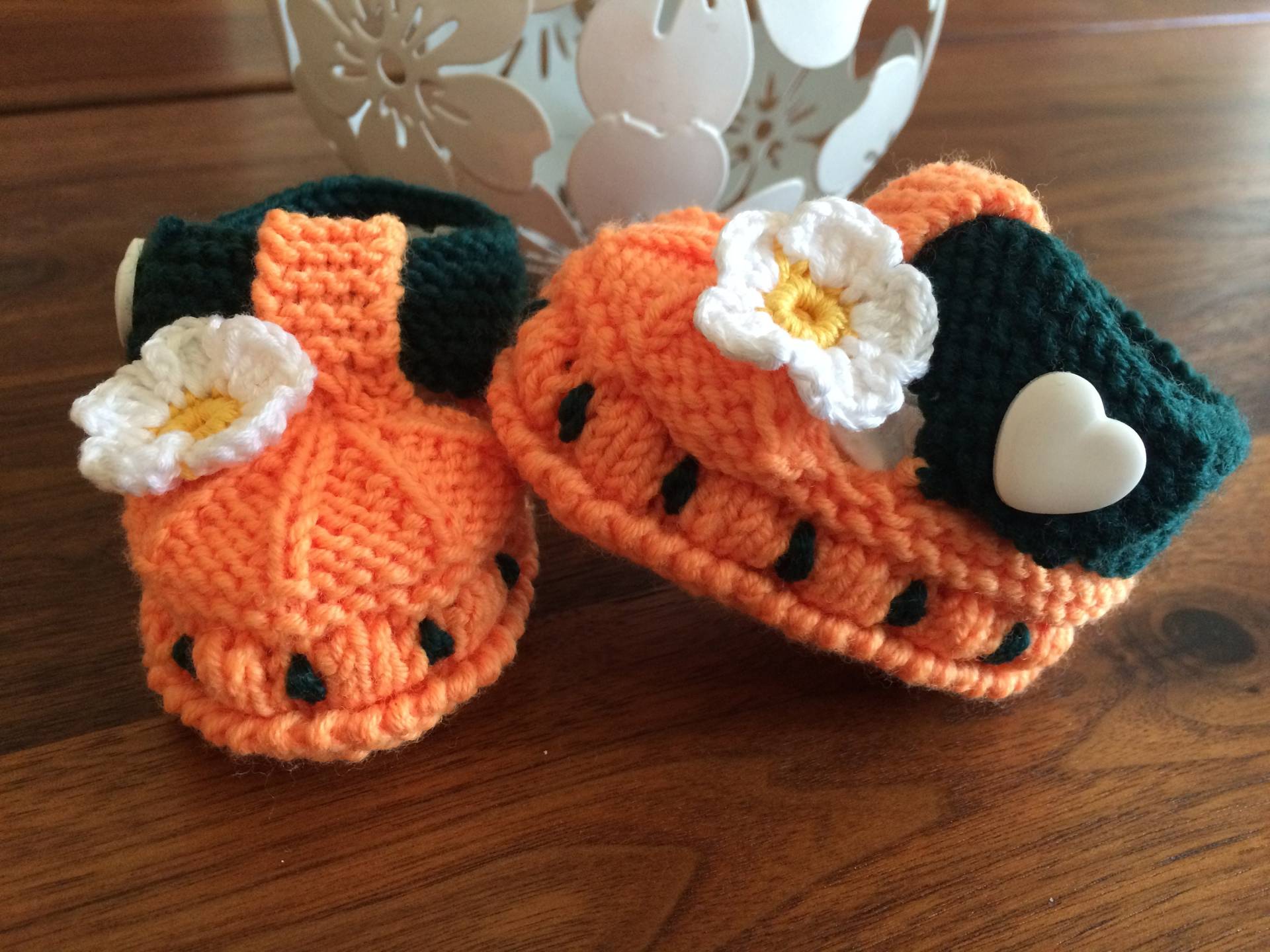 Babyschuhe "Melone" - Neu Handgestrickt Babyschuhe "Melone" - Neu Handgestrickt von FairyTailsTreasures