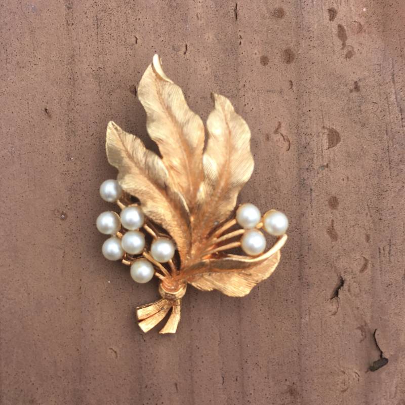 Jj Signierte Leaf Spray, Blätter, Perlen, Jonette Jewelry Co von FairyTreasureStones