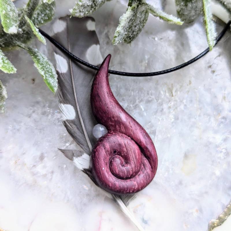 Anhänger Aus Redwood Mit Quarzstein von FairyWoodJewellery
