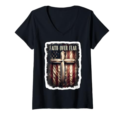 Damen Faith Over Fear Vintage Amerikanische Flagge Kreuz Christian Zitat T-Shirt mit V-Ausschnitt Damen Faith Over Fear Vintage Amerikanische Flagge Kreuz Christian Zitat T-Shirt mit V-Ausschnitt von Faith Over Fear Vintage American Flag Products