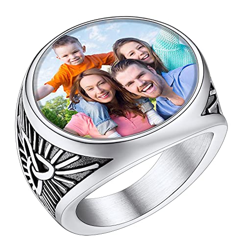 FaithHeart Edelstahl Benutzerdefiniert Fingerring mit Keltischer Knot Symbol Personalilsierter Siegelring mit Foto Text Gravur Herren Damen Bandring für Ihre Freunde und Familie von FaithHeart