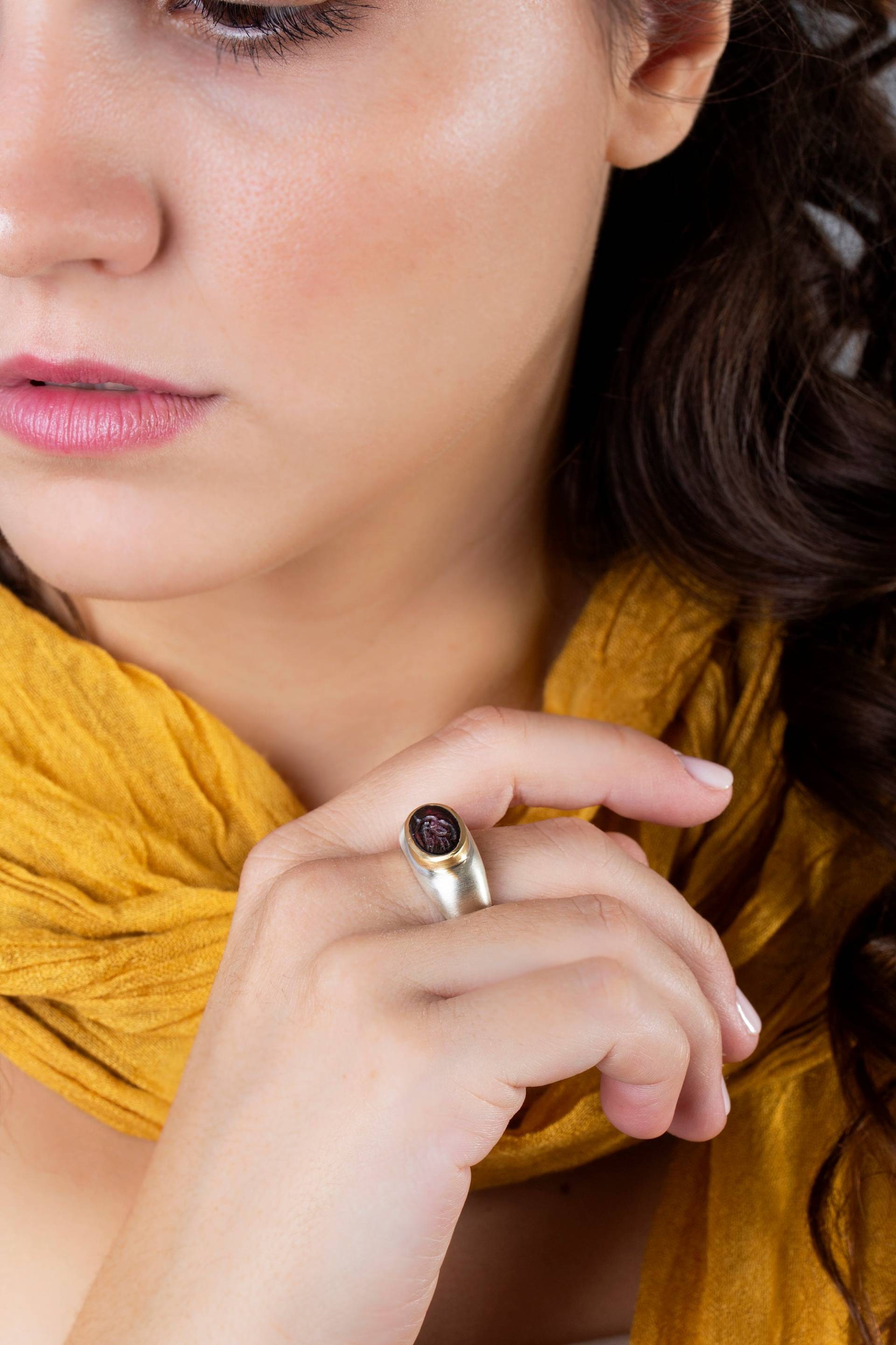 Antiker 18K Gold Granat Intaglio Ring Reiher Siegel, Herrenstein Ring Antiker 18K Gold Granat Intaglio Ring Reiher Siegel, Herrenstein Ring von FakarosJewelry