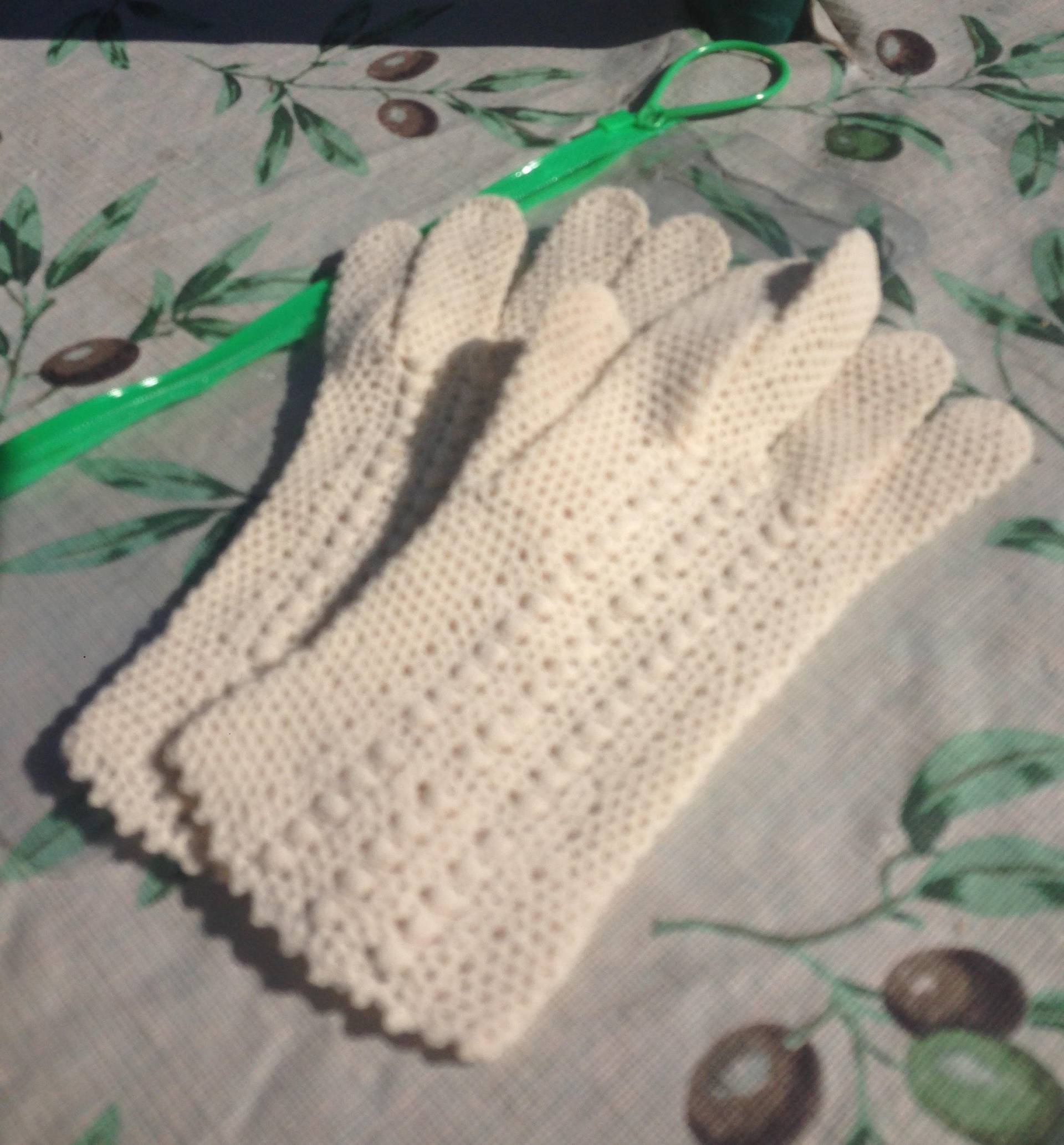 Weinlese-Frauen Weiß Häkeln, Stricken Kostüm Formale Handschuhe von FamaRey