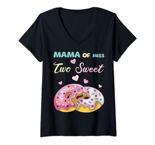 Damen Mama of Miss Two Sweet Girl 2. Geburtstag Donuts Party Outfit T-Shirt mit V-Ausschnitt Damen Mama of Miss Two Sweet Girl 2. Geburtstag Donuts Party Outfit T-Shirt mit V-Ausschnitt von Family Look 2 Year Old Desserts Decoration Gifts