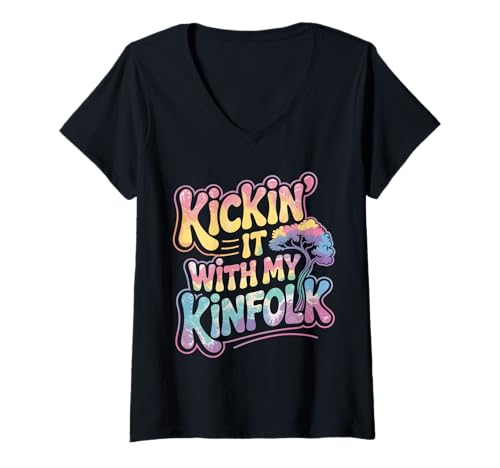 Damen Kickin' It with My Kinfolk Funny Family Reunion T-Shirt mit V-Ausschnitt Damen Kickin' It with My Kinfolk Funny Family Reunion T-Shirt mit V-Ausschnitt von Family Reunion Matching Family Outfit 2025 Tee