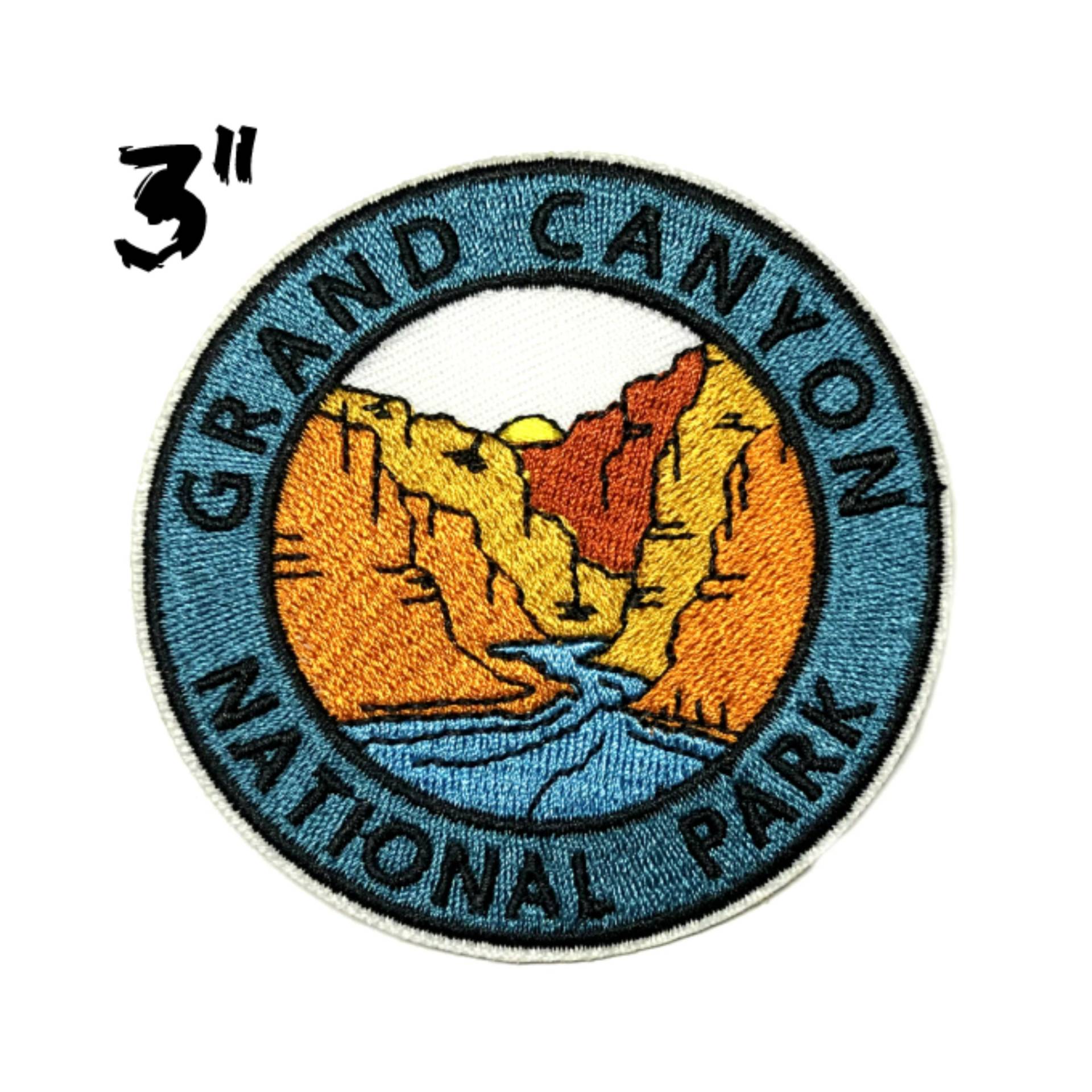 Grand Canyon National Park Souvenir Patch Gesticktes Aufbügeln/Aufnähen Premium Applikation Weste Kleidung, Bergbäume Sonne Natur Urlaub Wandern von FamilyAdventuresUS