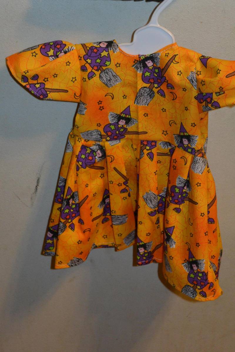 Puppenkleidung Selbstgemachtes Puppenkleid. Passend Für Bis 18 Zoll Gängigen Puppen , Hexen Familyblessingco Puppenkleidung Selbstgemachtes Puppenkleid. Passend Für Bis 18 Zoll Gängigen Puppen , Hexen Familyblessingco von FamilyBlessingsCo
