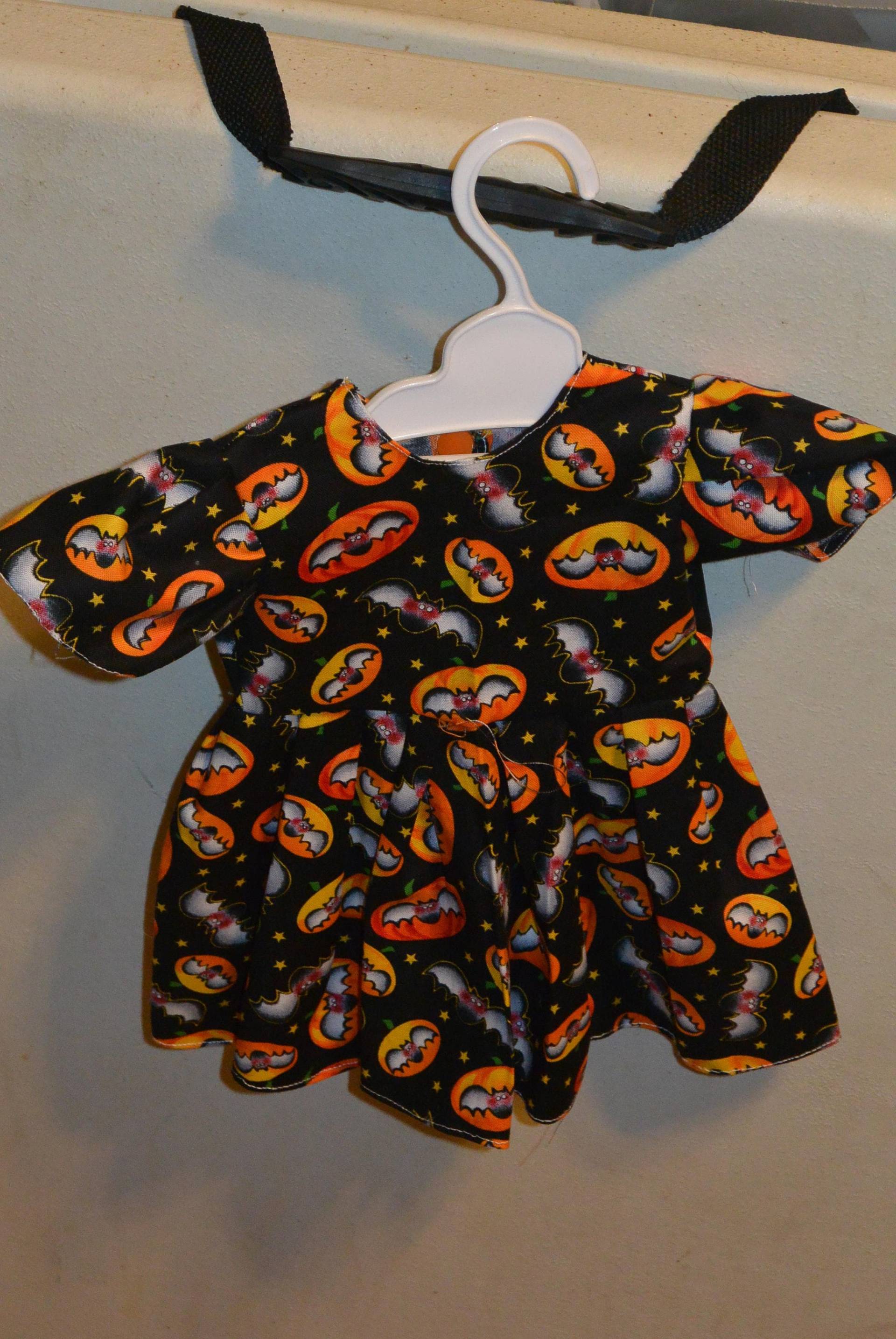 Selbstgemachte Halloween Puppenkleid 18-cm Puppenkleidung Selbstgemachte Halloween Puppenkleid 18-cm Puppenkleidung von FamilyBlessingsCo