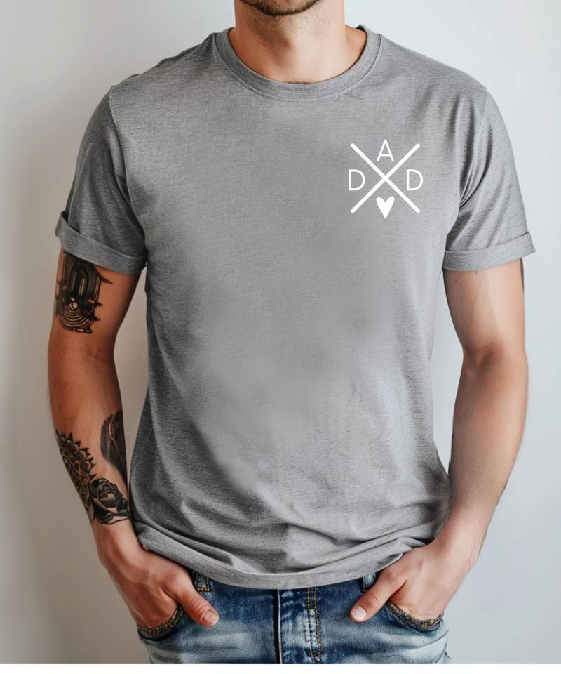 Papa Shirt | Vaterschaft Geschenkidee Dad Statement Vatertag Liebevoller Papa Shirt | Vaterschaft Geschenkidee Dad Statement Vatertag Liebevoller von FamilyCodeBoutique