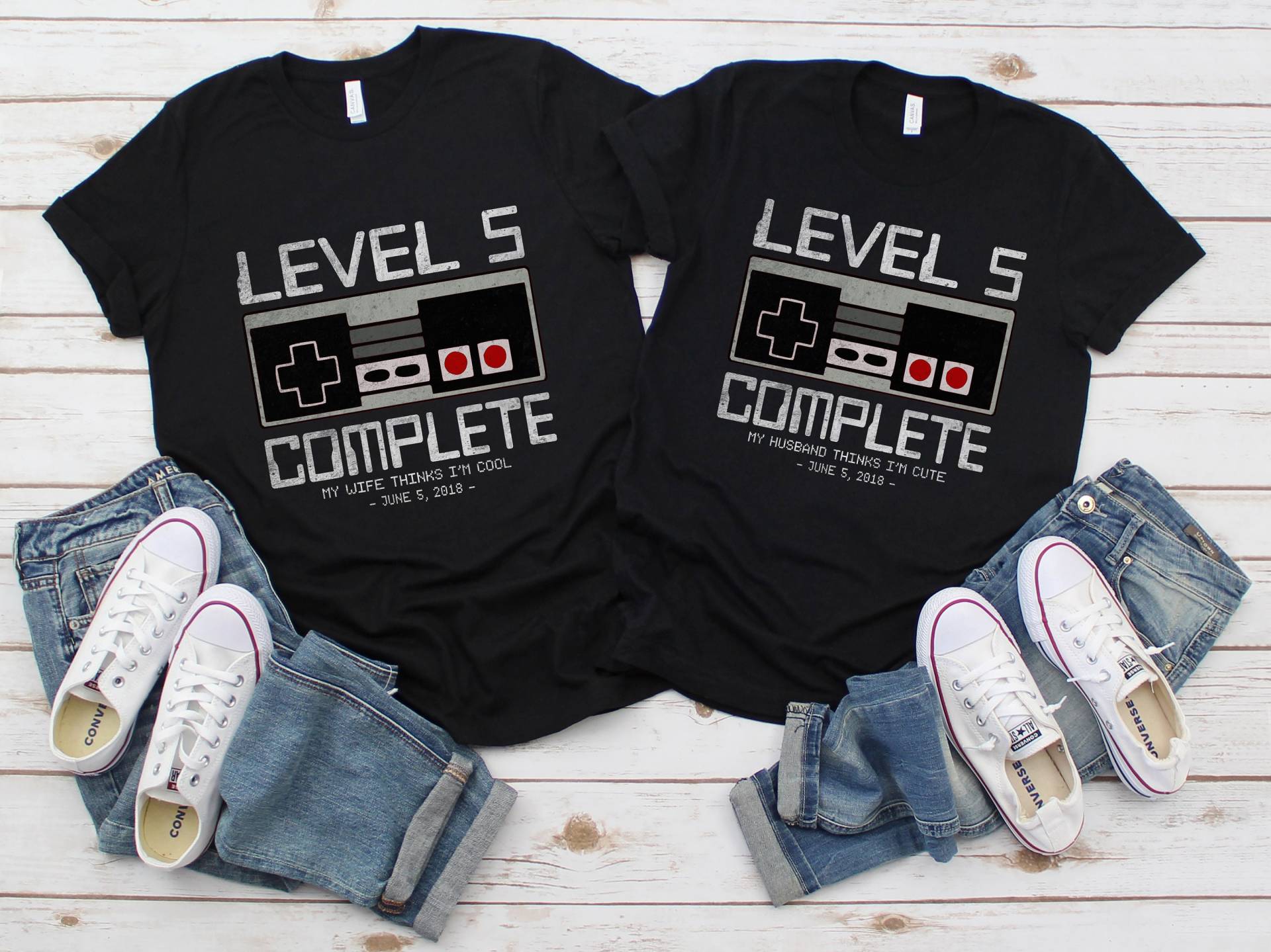 5. Hochzeitstag Geschenk Für Mann Frau, Level 5 Komplett, Jubiläum Shirt Personalisiert, Gamer Ehemann Geschenk, Retro Videospiel 5. Hochzeitstag Geschenk Für Mann Frau, Level 5 Komplett, Jubiläum Shirt Personalisiert, Gamer Ehemann Geschenk, Retro Videospiel von FamilyGiftsFactory