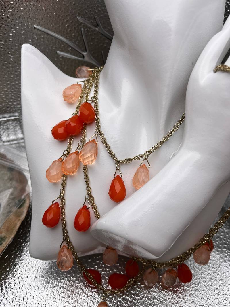 Vintage 3-strang Goldton, Orange Und Rosa, Tropfen Perlenkette Halskette | H1 Vintage 3-strang Goldton, Orange Und Rosa, Tropfen Perlenkette Halskette | H1 von FamilyTreasuresByPJ