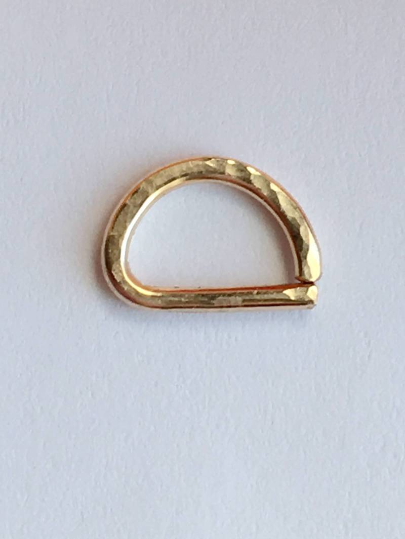 D Septum Ring, Gehämmerter Rosegold Ring 14K Gold Filled 925 Sterling Silber Ring D Septum Ring, Gehämmerter Rosegold Ring 14K Gold Filled 925 Sterling Silber Ring von FamilyWeddingJewelry
