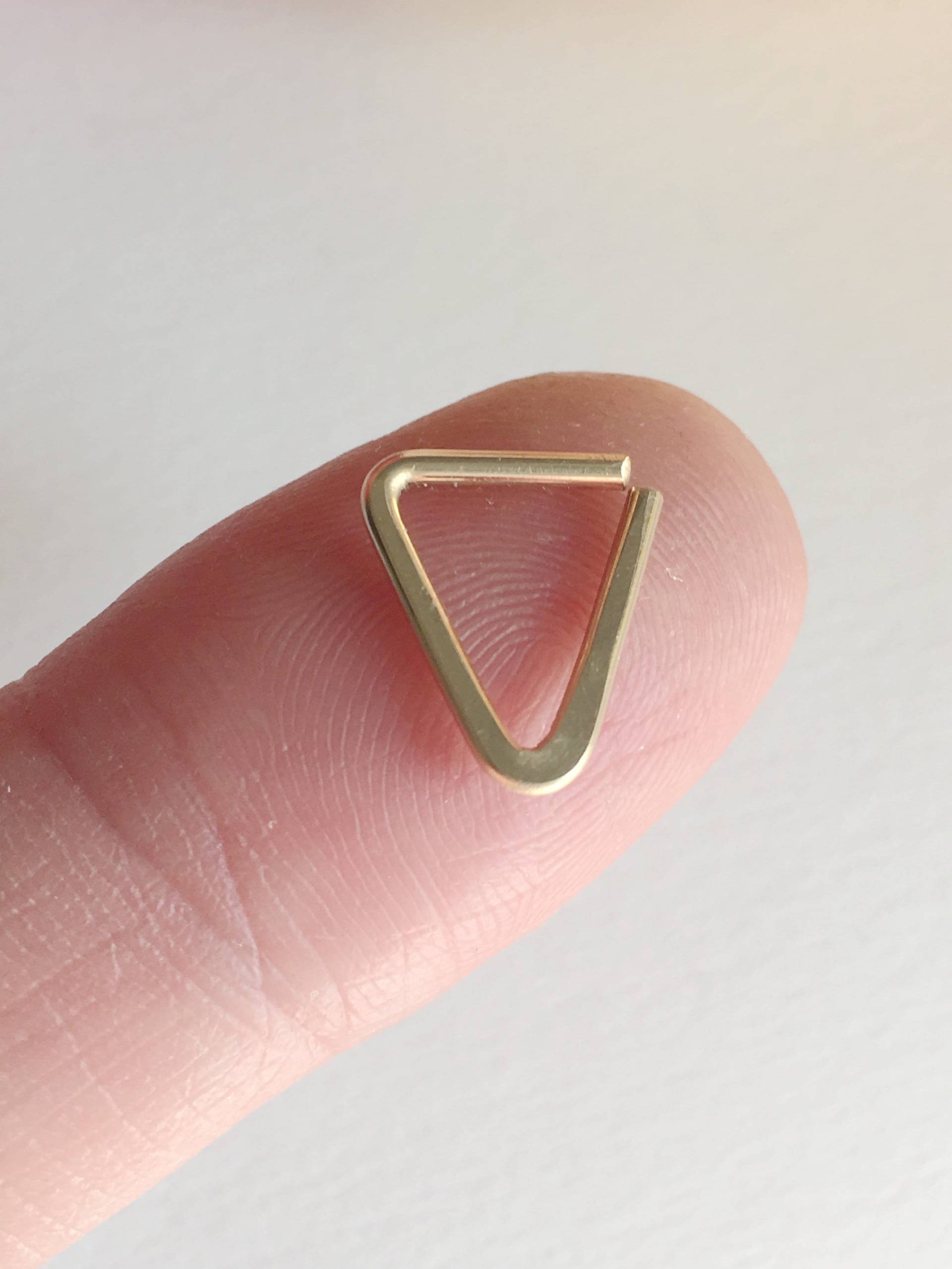 Gehämmert Dreieck Septum Ring/Rosegold Gehämmert Dreieck Septum Ring/Rosegold von FamilyWeddingJewelry