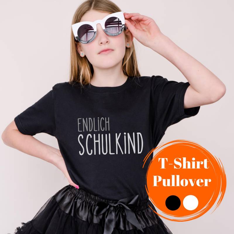 T-Shirt Endlich Schulkind 2025 Minimalistisch T Shirt Pullover Zur Einschulung Mädchen Junge Schulstart Einschulungsshirt Weiß Schwarz von FancyTinyShop