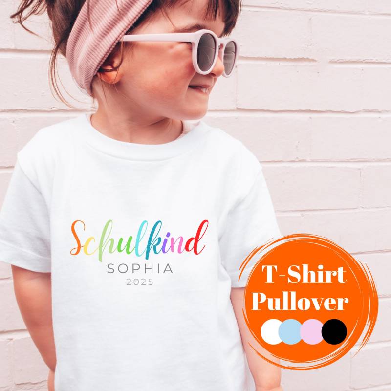 T-Shirt Schulkind 2025 Personalisiert Mit Namen Tshirt Zur Einschulung Junge Mädchen Shirt Schulstart Weiß Rosa Blau Schwarz Regenbogen Bunt von FancyTinyShop