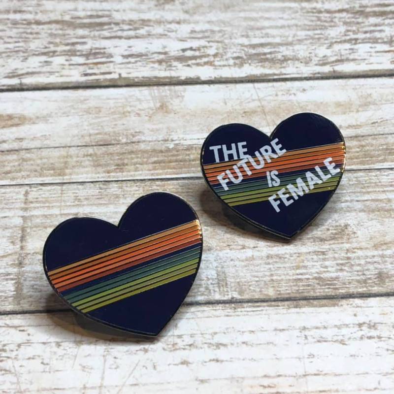 13Th Doctor T-Shirt Stripes Heart, Who Pin, The Future Is Female Pin von FandomFlairPins