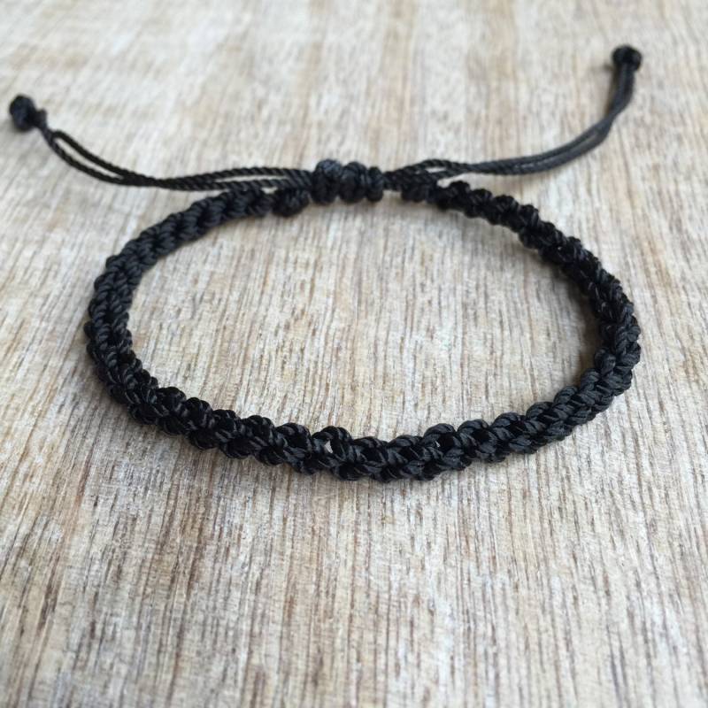 Gator, Schwarzes Fußkettchen, Wasserdichtes Geflochtenes Makramee-Fußkettchen, Surfer-Fußkettchen, Makramee-Armband, Unisex-Fußkettchen Na001024 von Fanfarria