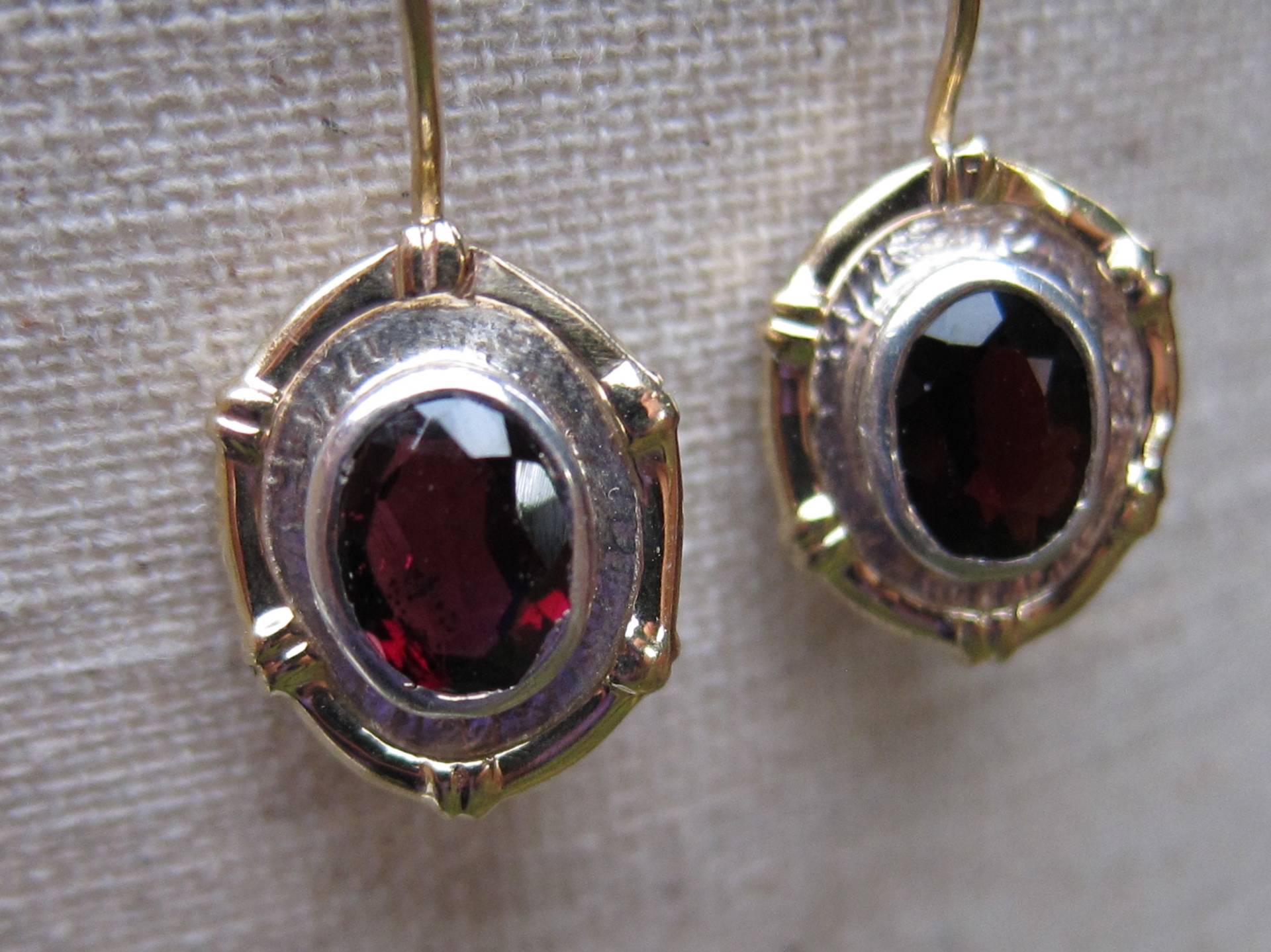 Gold 14K Granat Ohrringe Gold 14K Granat Ohrringe von FannyFishDesign