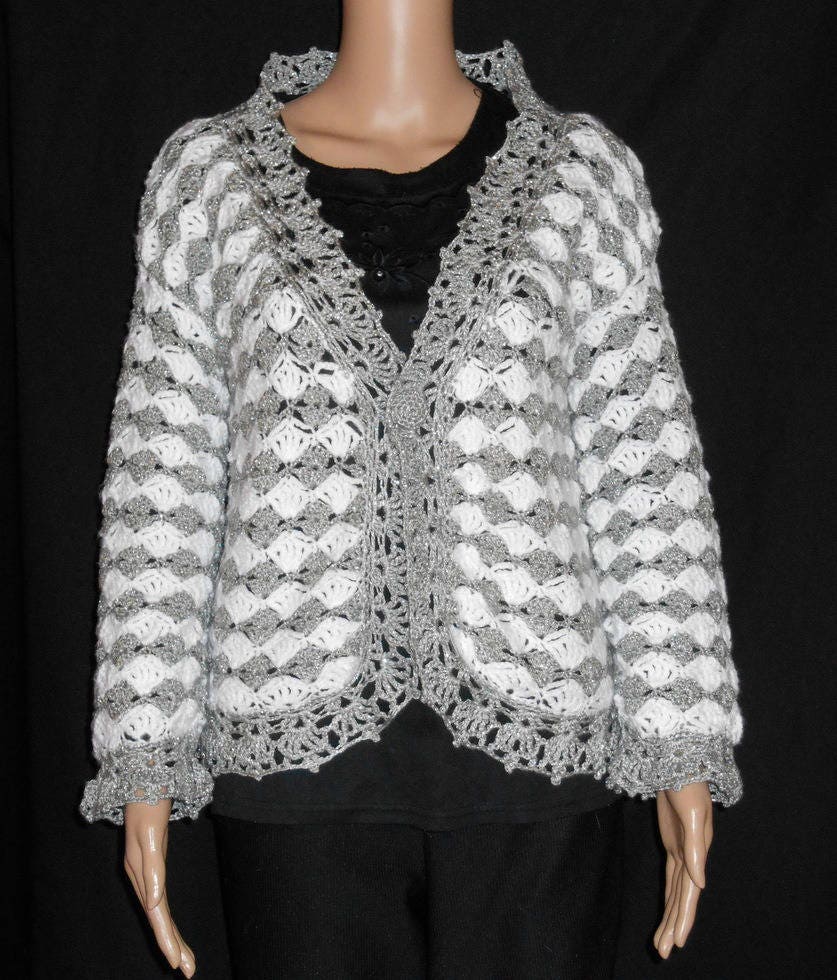 Gehäkelte Wollweste Größe 38-42 von FantaisiesSonia