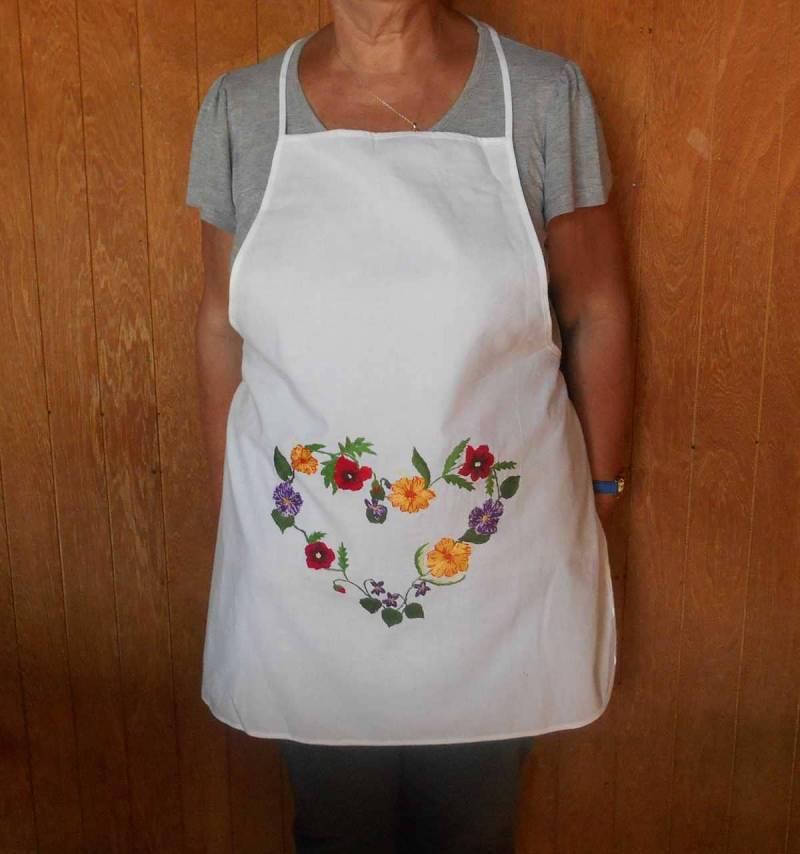 Handbestickte Baumwollschürze von FantaisiesSonia