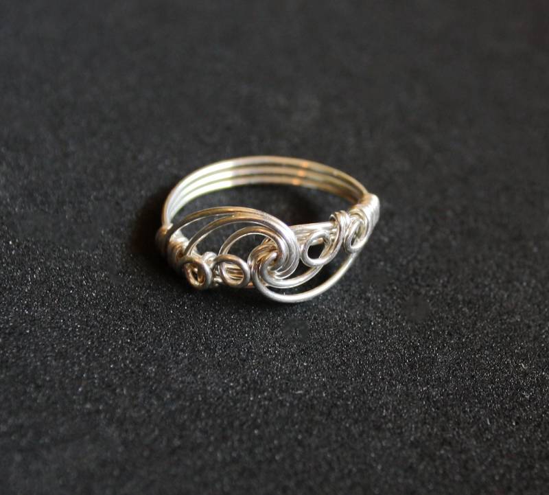 Silber Draht Gewickelt Ring - Knotengebundennebel Wirbel Und Rosebuds Elegant Vielseitig Größe 9, 5 Silber Draht Gewickelt Ring - Knotengebundennebel Wirbel Und Rosebuds Elegant Vielseitig Größe 9, 5 von FantasiaElegance