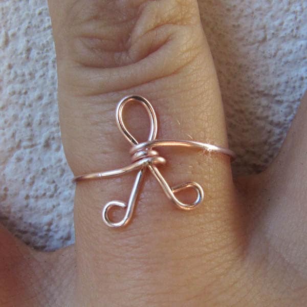 Draht-Ring-Brustkrebs-Band Non-Tarnish Rose Gold Oder Versilbert Draht von Fantasidea