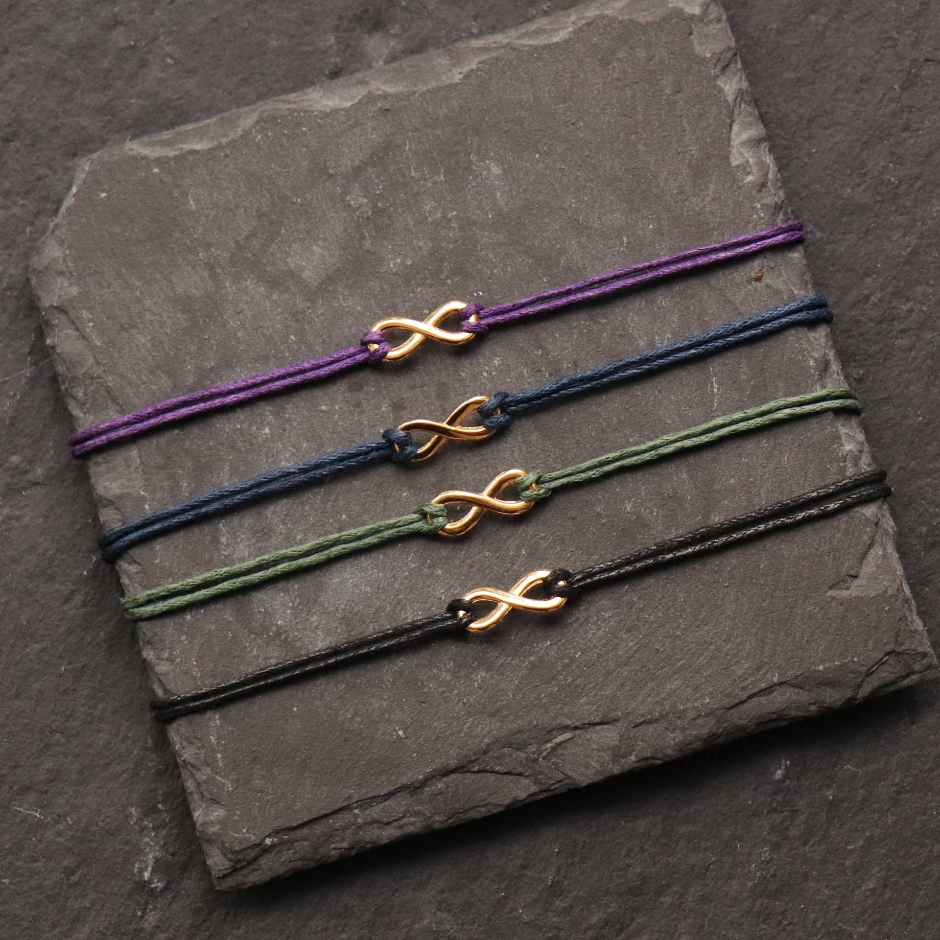 Feines Infinity Armband Gold Feines Infinity Armband Gold von Fantasieschmuck