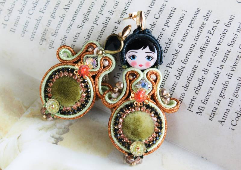 Elegante Matroschka Verschachtelung Puppe Ohrringe, Antik Stil Soutache Vintage Inspirierte Ohrringe Elegante Matroschka Verschachtelung Puppe Ohrringe, Antik Stil Soutache Vintage Inspirierte Ohrringe von Fantasiria