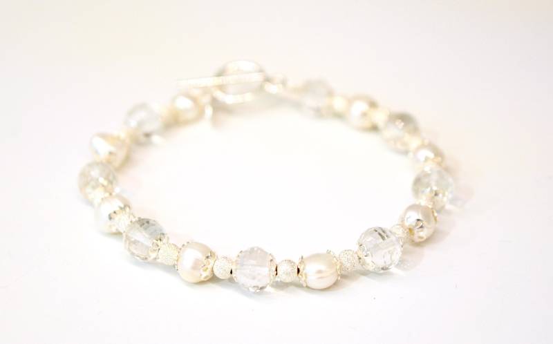 Armband Aus Echtem Silber, Kristallen Und Barockperlen Armband Aus Echtem Silber, Kristallen Und Barockperlen von FantasjaCreations