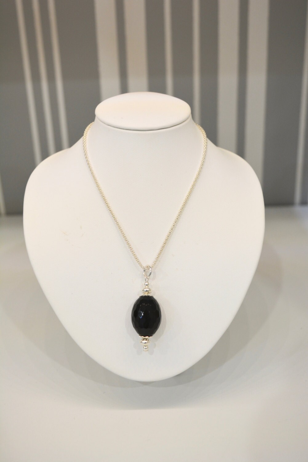 Halskette Aus 925Er Silber Und Onyx Halskette Aus 925Er Silber Und Onyx von FantasjaCreations