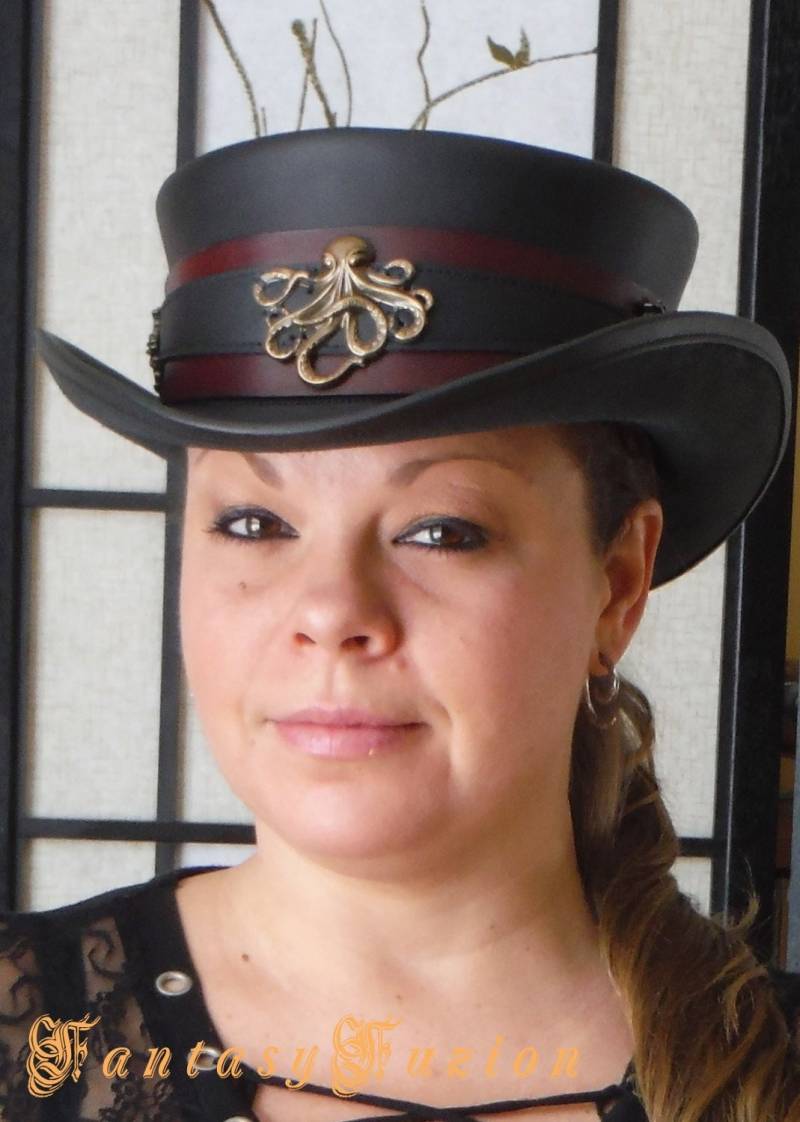 Kraken Steampunk Hut // Piraten Goldjäger Zylinder Oktopus Leder Kurzer 2 Töne Kraken Steampunk Hut // Piraten Goldjäger Zylinder Oktopus Leder Kurzer 2 Töne von FantasyFuzion