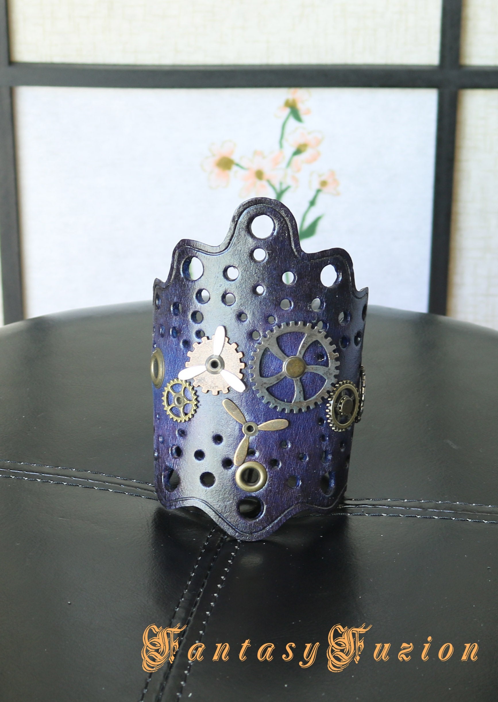 steampunk Fantasy Victorian Festif Leder Zahnräder Manschette Armschienen steampunk Fantasy Victorian Festif Leder Zahnräder Manschette Armschienen von FantasyFuzion