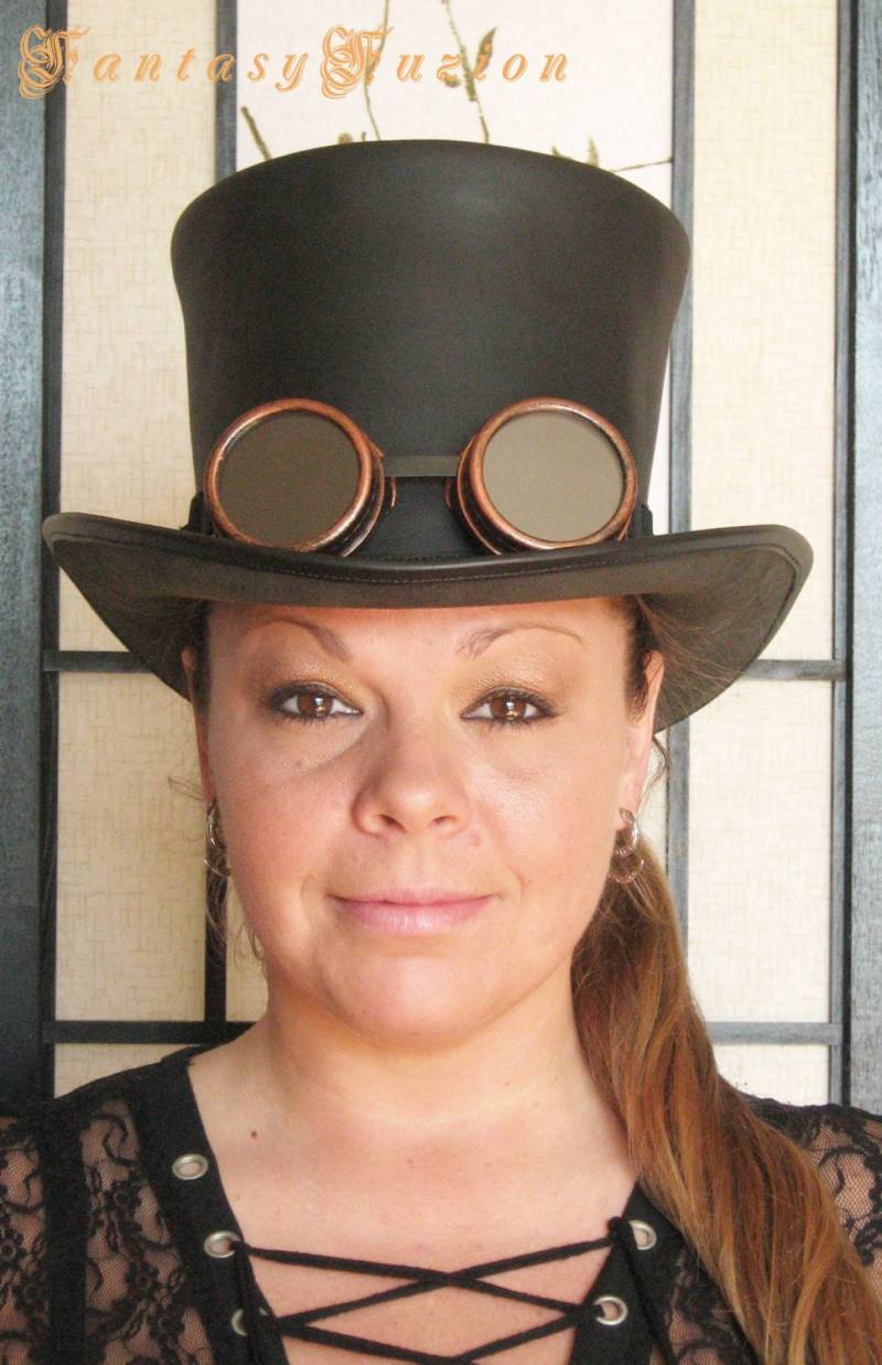 steampunk Hut Cyber Brille Futurist Industrial Sci-Fi Leder Hoher Zylinder steampunk Hut Cyber Brille Futurist Industrial Sci-Fi Leder Hoher Zylinder von FantasyFuzion