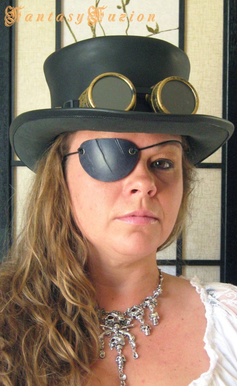 steampunk Pirat Kratzer Schnitte Leder Augenklappe Cosplay steampunk Pirat Kratzer Schnitte Leder Augenklappe Cosplay von FantasyFuzion
