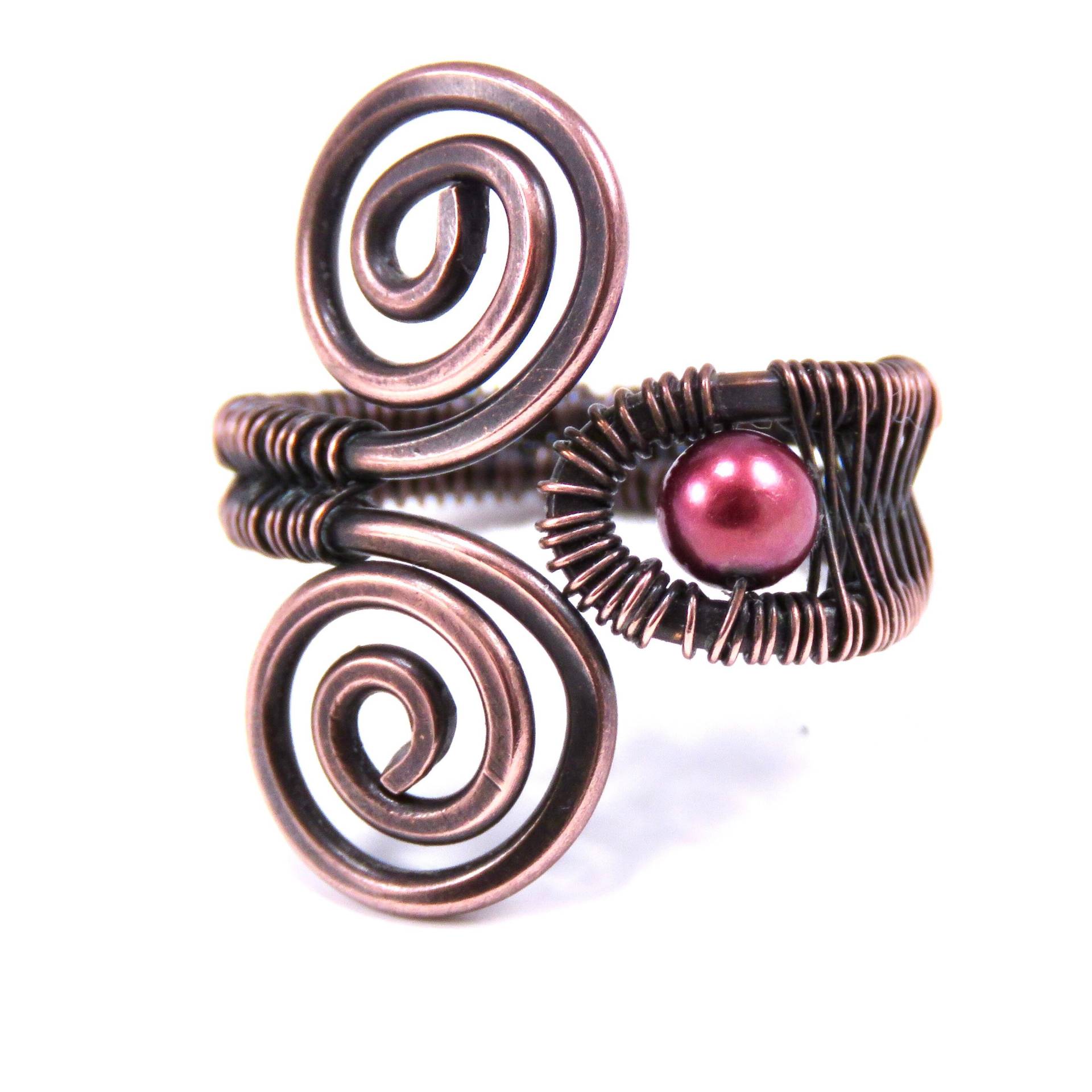 Burgunder Perle in Kupferring von FarOutCreations