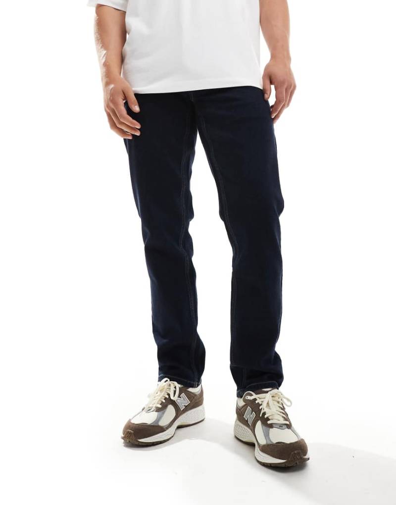 Farah - Elm - Schmal geschnittene Jeans in dunkler Rinse-Waschung-Marineblau von Farah