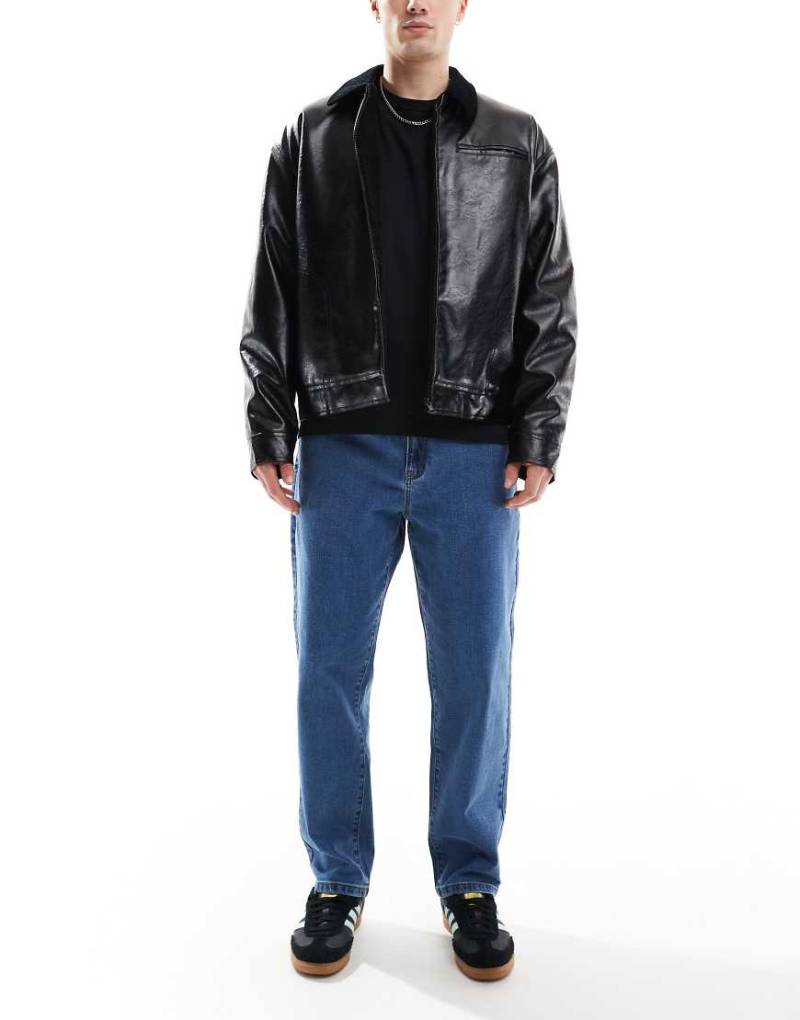 Farah - Hawtin - Legere Jeans in verwaschenem Mittelblau von Farah