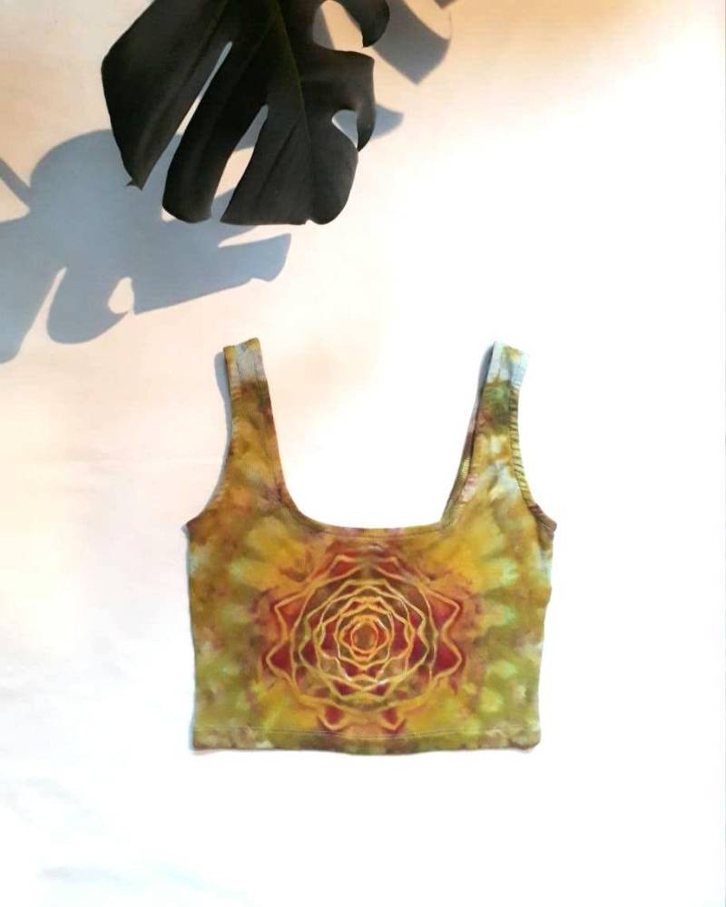 Tie Dye Croptop "Mandala" von FarbenRauschmitHerz