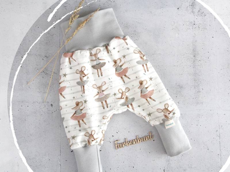 Pumphose "Mäuse" | Mädchen Hose Baby Handmade Harmeshose Für Kinder Mitwachshose Mit Tanzenden Mäusen von Farbenbunt