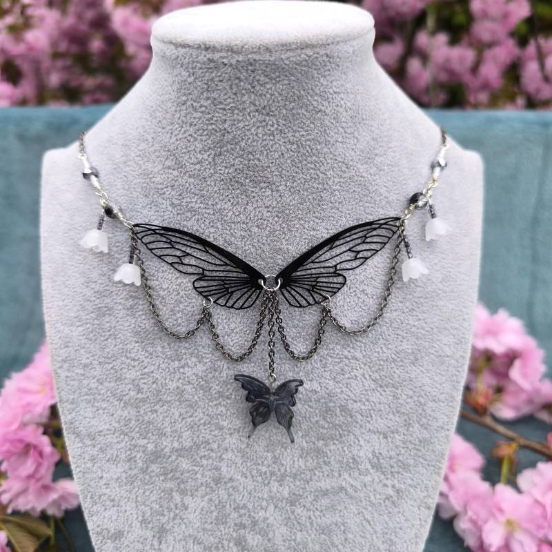 Butterfly Necklace, Besonderer Schmuck Für Feen Und Hexen Butterfly Necklace, Besonderer Schmuck Für Feen Und Hexen von FarbenfrohKreationen